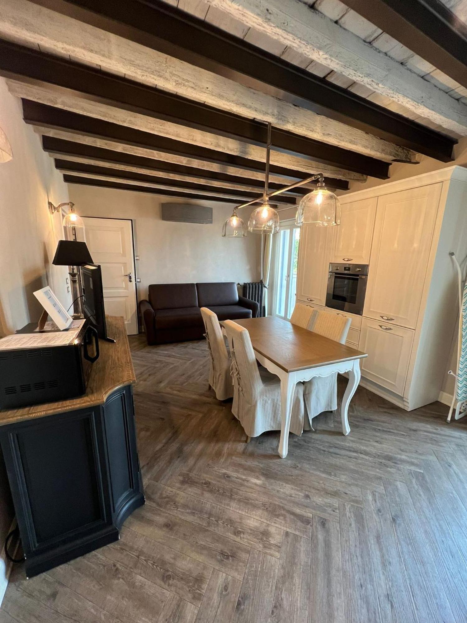 La Vite 2.0 Apartments เดเซนซาโนเดลการ์ดา ภายนอก รูปภาพ