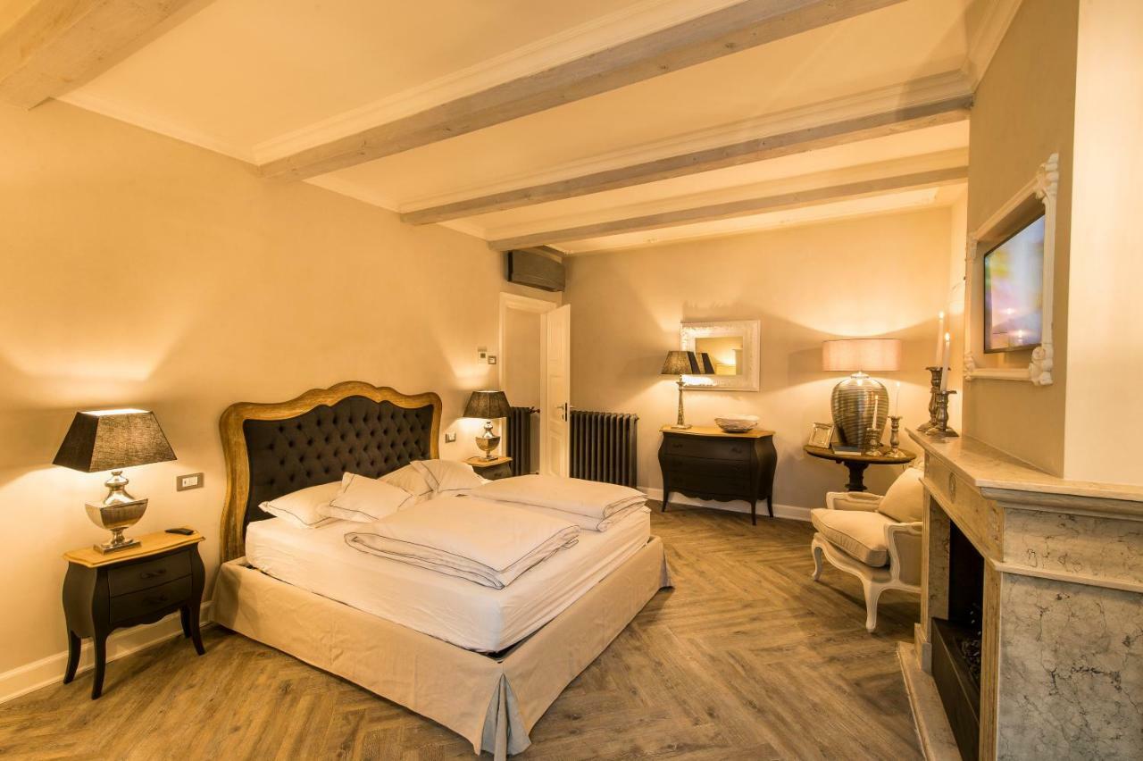 La Vite 2.0 Apartments เดเซนซาโนเดลการ์ดา ภายนอก รูปภาพ