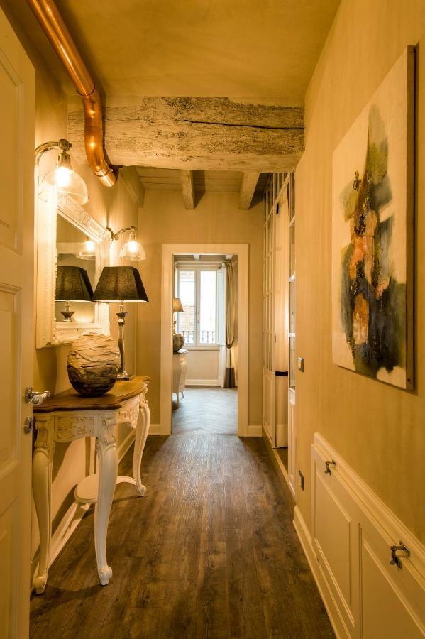 La Vite 2.0 Apartments เดเซนซาโนเดลการ์ดา ภายนอก รูปภาพ