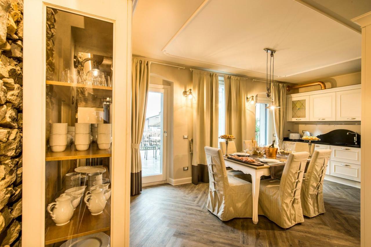 La Vite 2.0 Apartments เดเซนซาโนเดลการ์ดา ภายนอก รูปภาพ