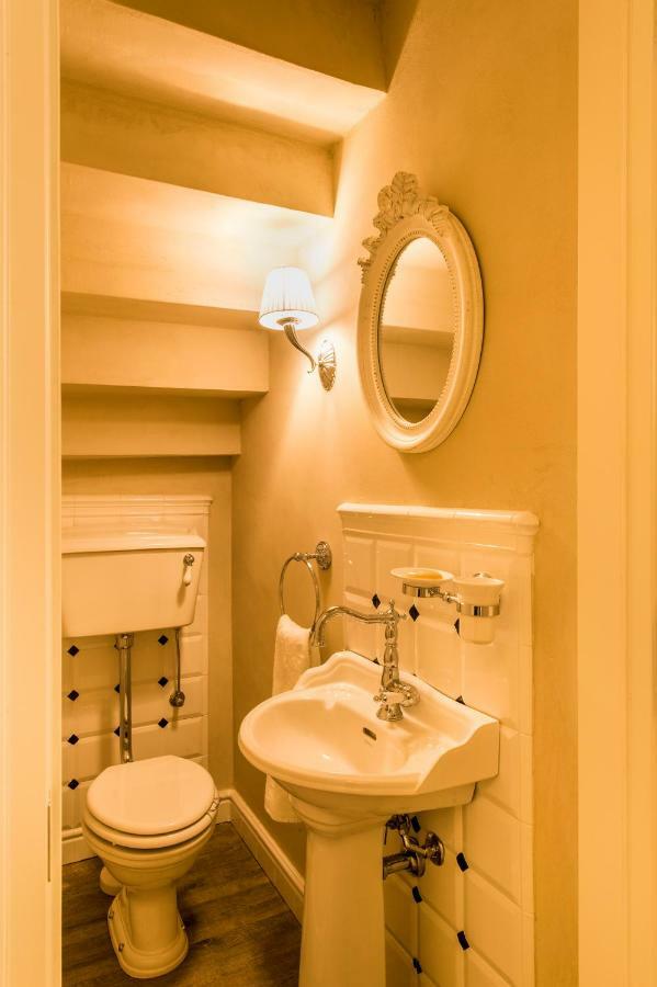 La Vite 2.0 Apartments เดเซนซาโนเดลการ์ดา ภายนอก รูปภาพ
