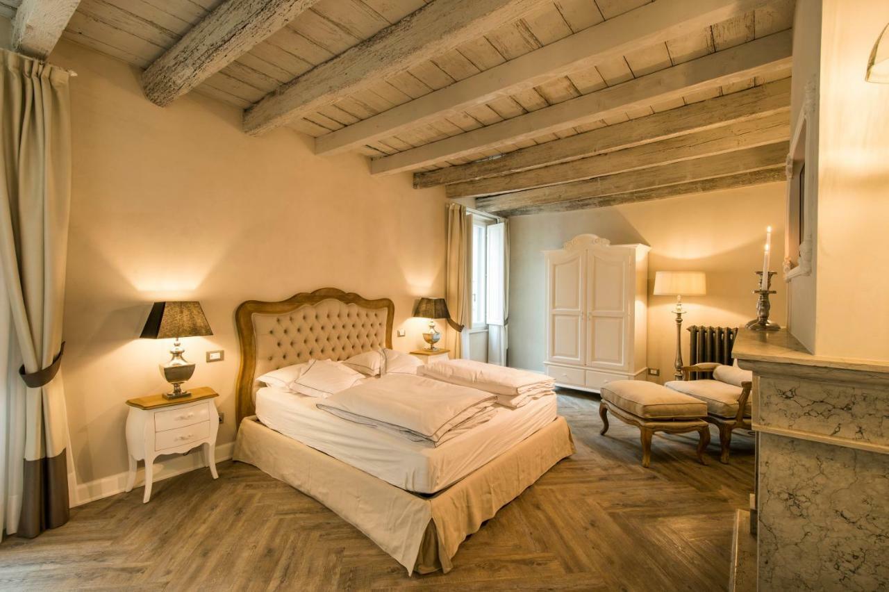La Vite 2.0 Apartments เดเซนซาโนเดลการ์ดา ภายนอก รูปภาพ